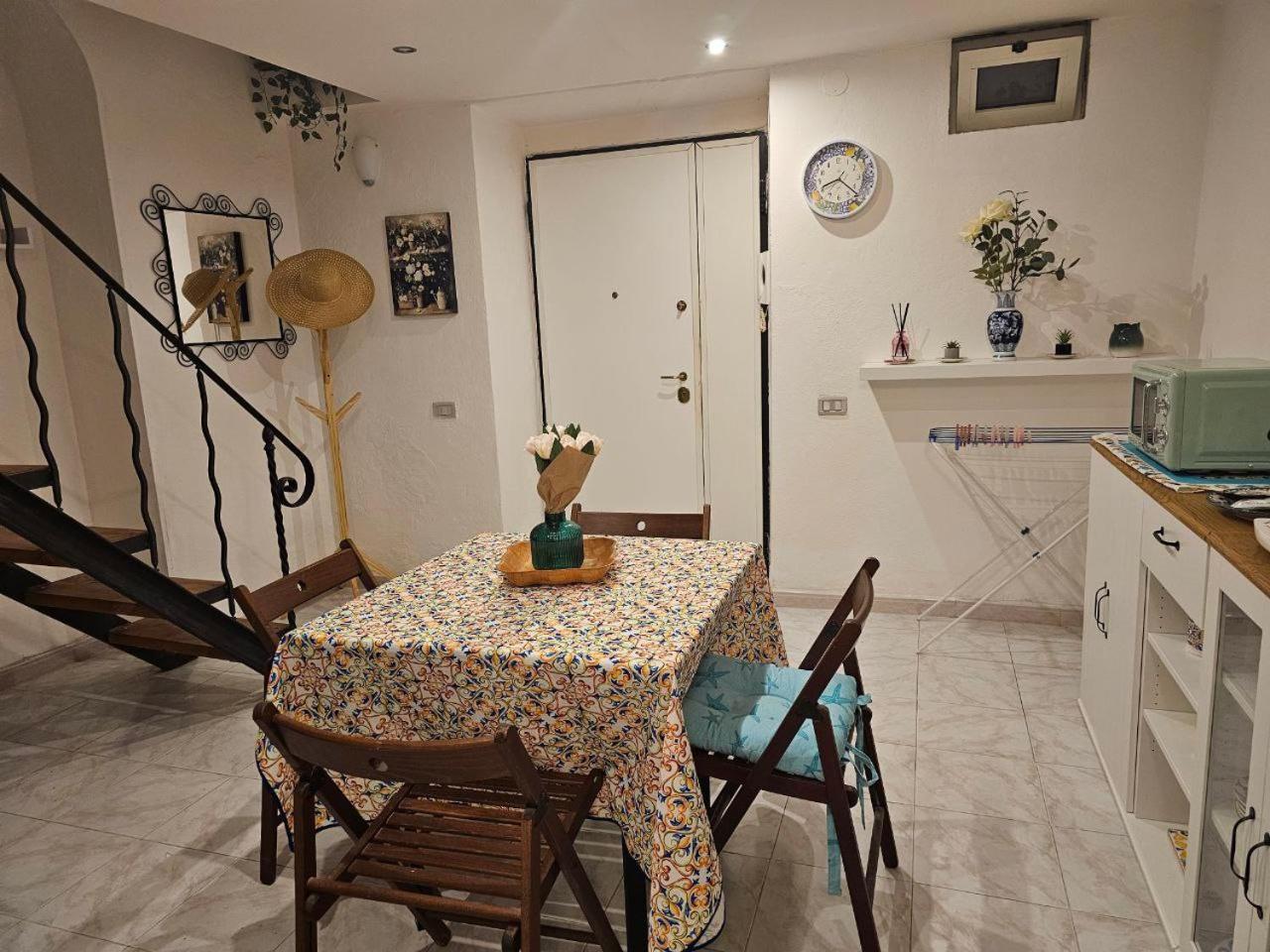 La Maison Bouganville Salerno Luaran gambar