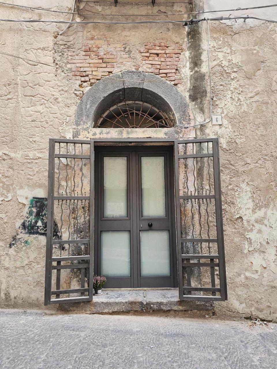 La Maison Bouganville Salerno Luaran gambar